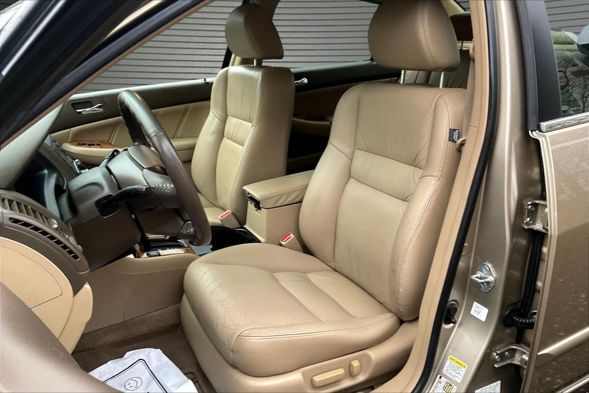 Used 2004 Honda Accord EX image 20