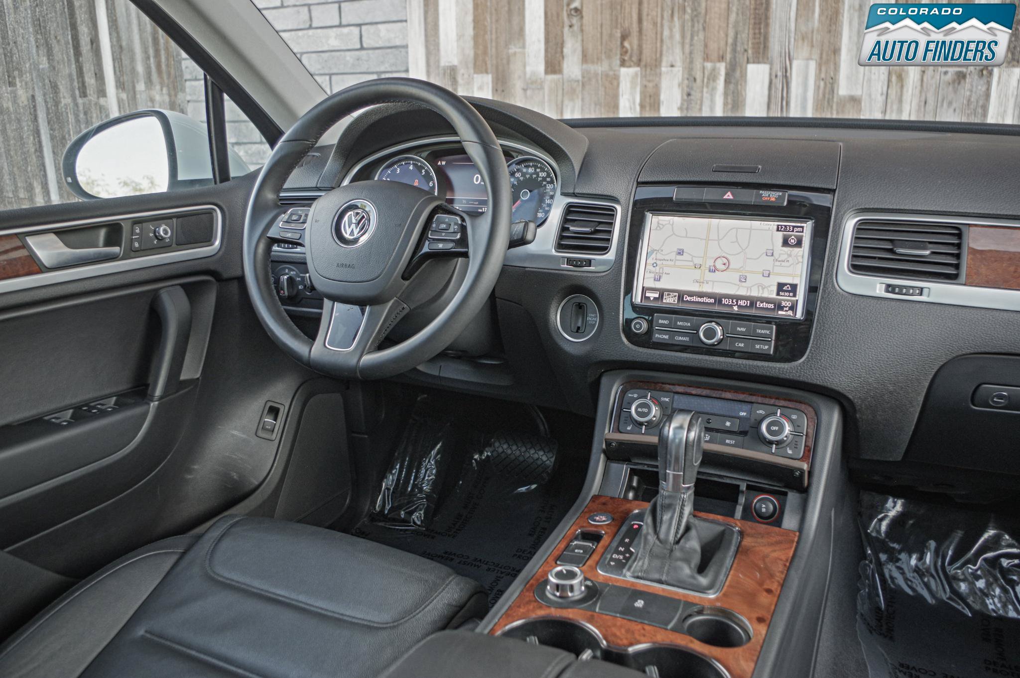 Used 2014 Volkswagen Touareg VR6 AWD/4WD image 16
