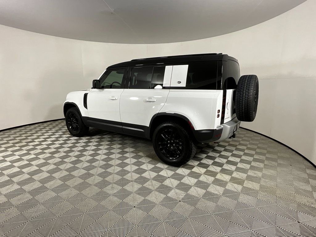 Used 2024 Land Rover Defender 110 S image 3