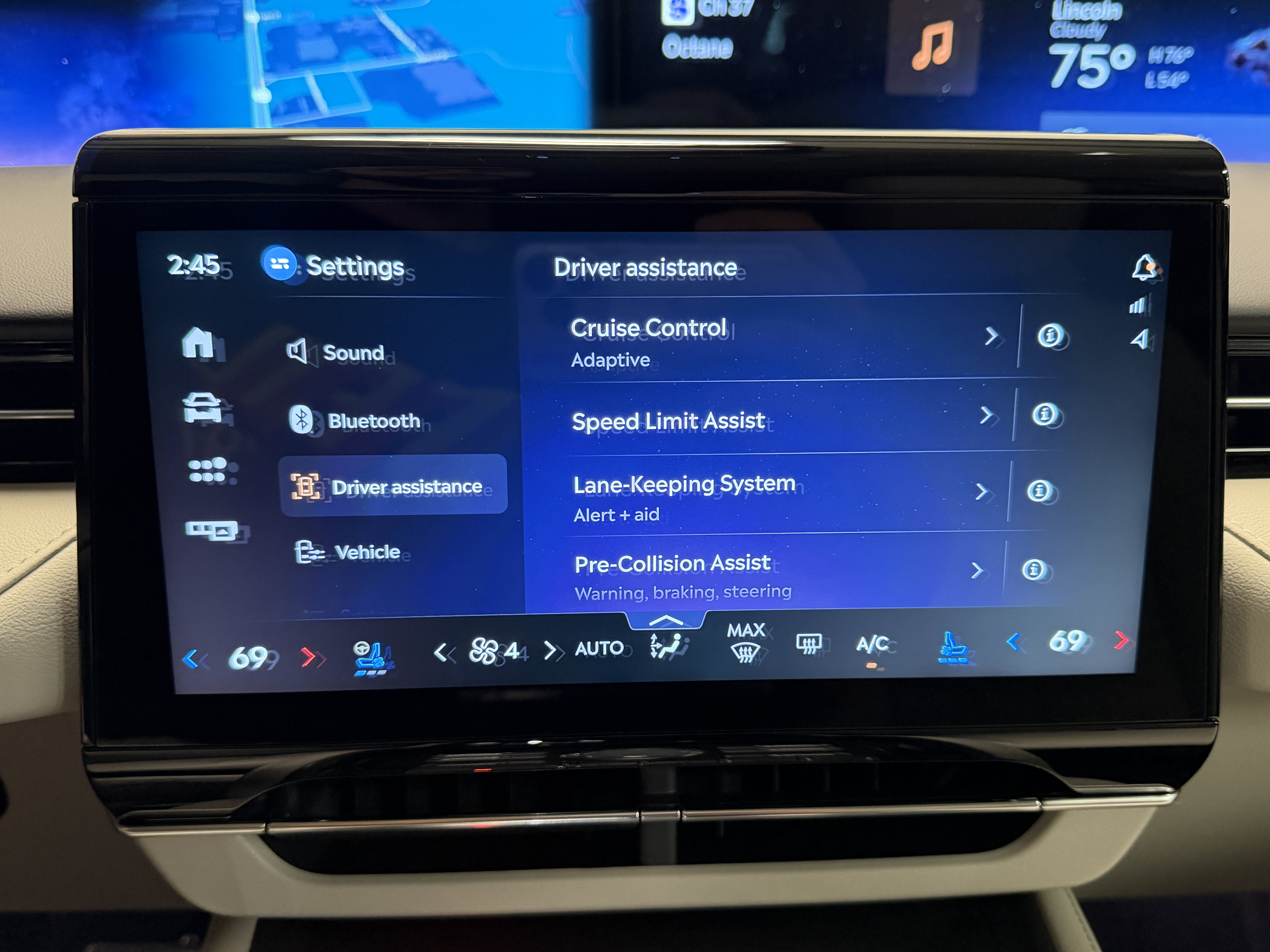 New 2026 Lincoln Nautilus Reserve AWD/4WD image 11