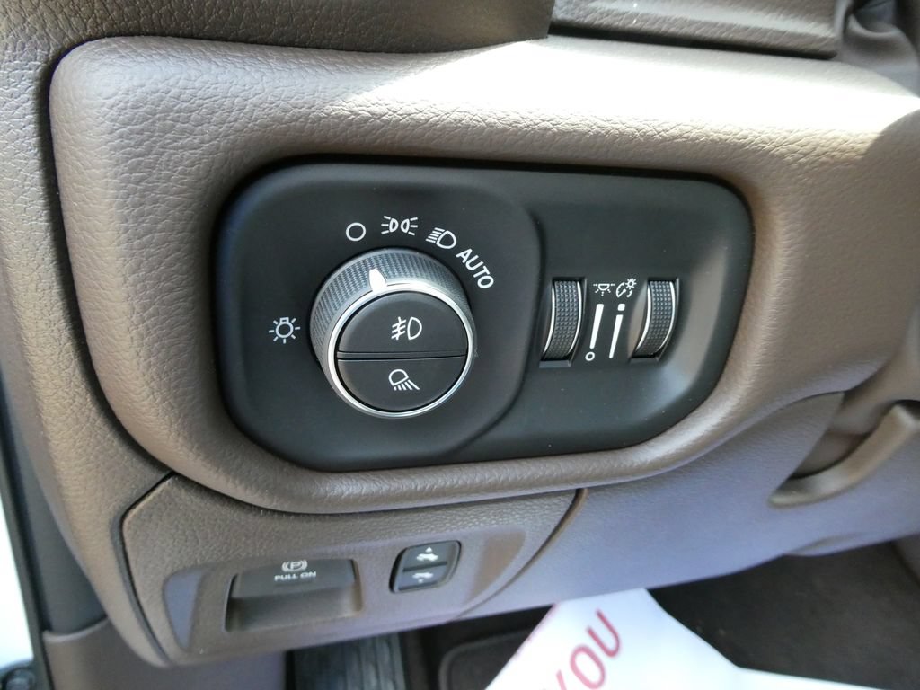 New 2026 RAM 1500 Laramie w/ Laramie Southwest Edition AWD/4WD image 23