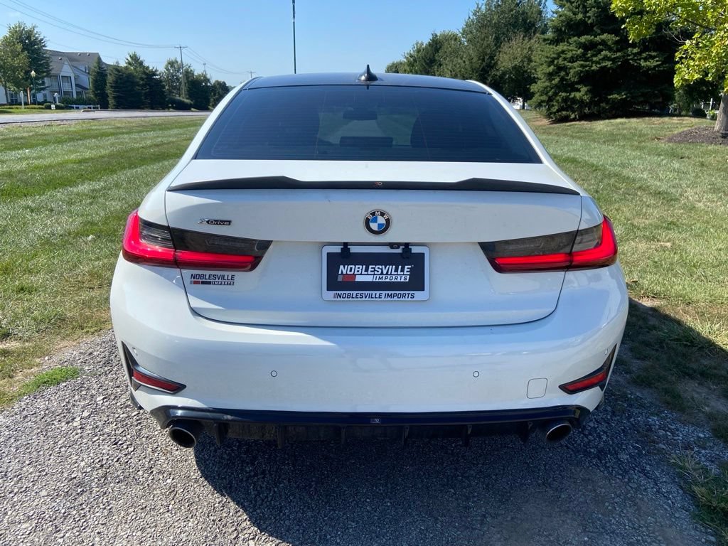 Used 2021 BMW 330i xDrive Sedan w/ Premium Package AWD/4WD image 4