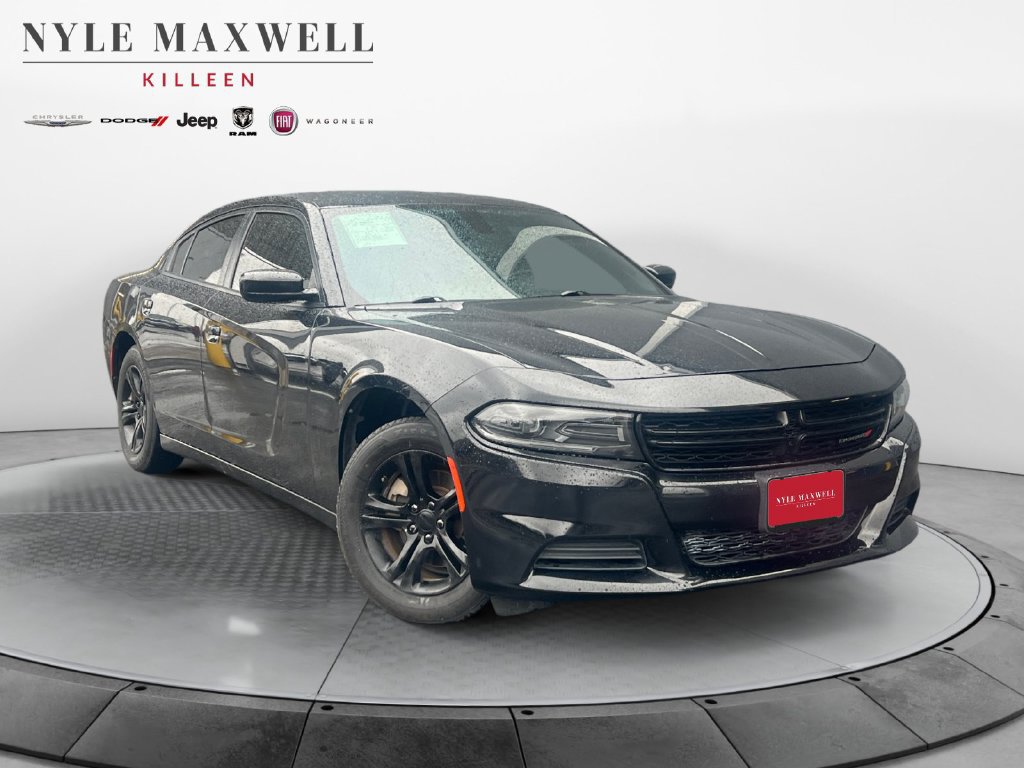 Used 2023 Dodge Charger SXT RWD image 2