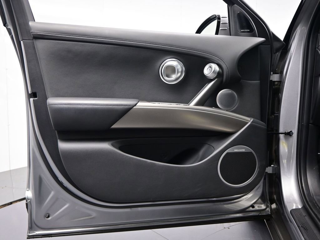 Used 2025 Genesis GV60 Advanced image 10