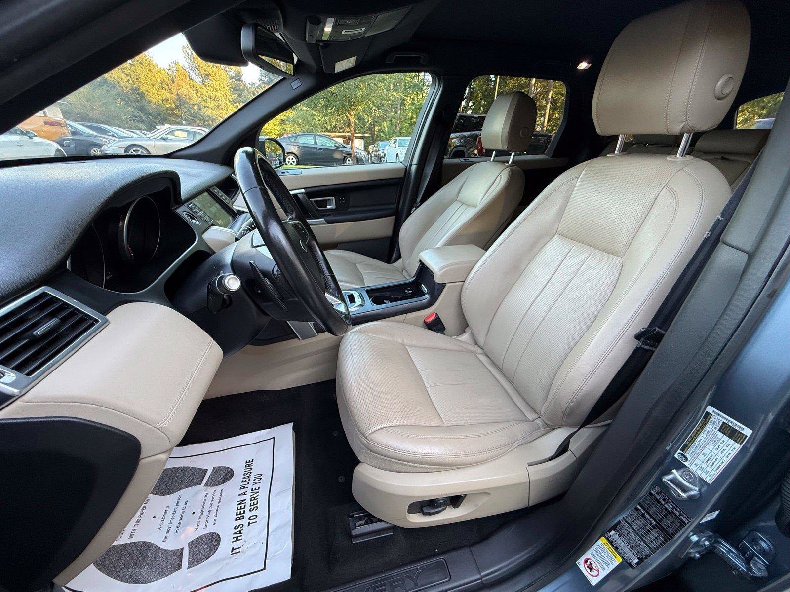 Used 2018 Land Rover Discovery Sport HSE AWD/4WD image 20