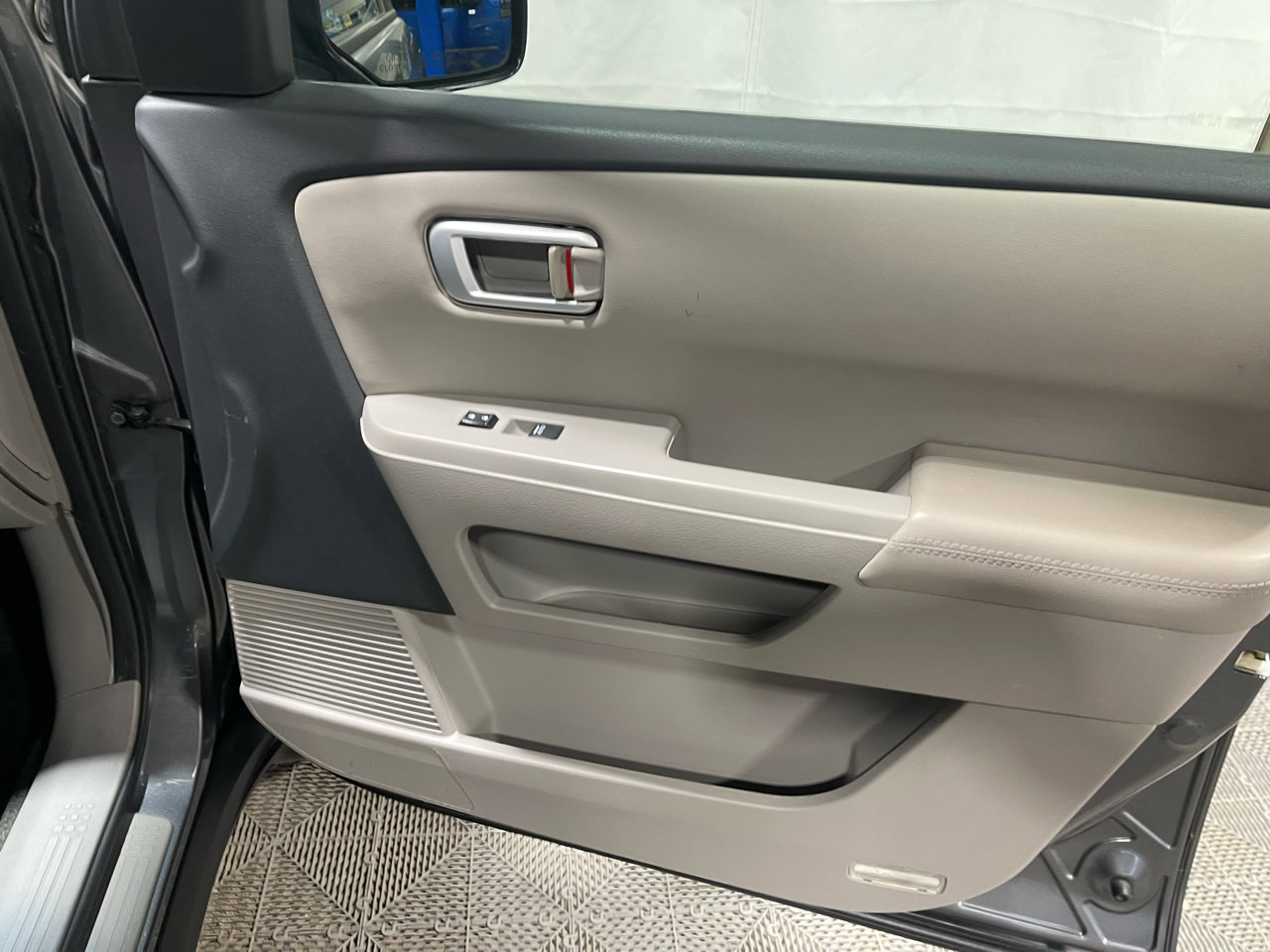 Used 2011 Honda Pilot EX-L image 14