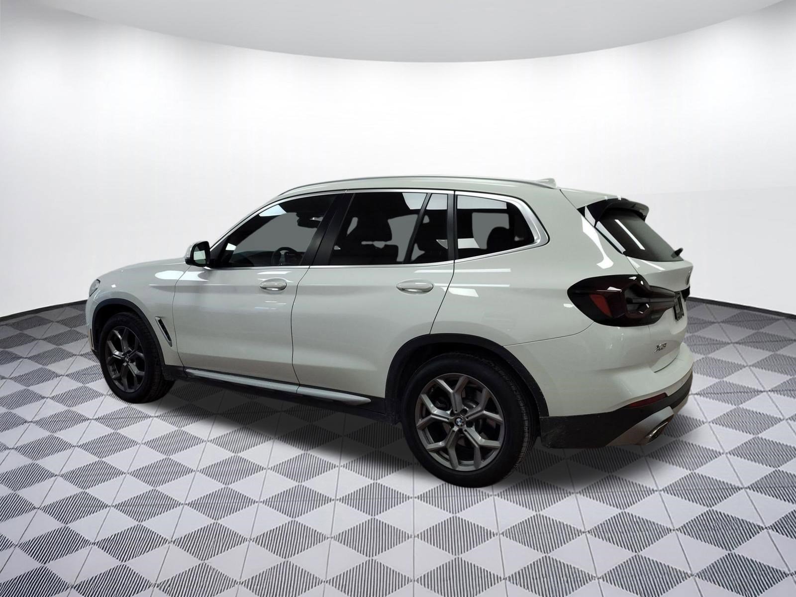 Used 2022 BMW X3 xDrive30i image 3