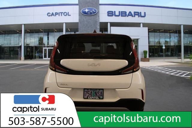 Used 2023 Kia Soul LX image 4
