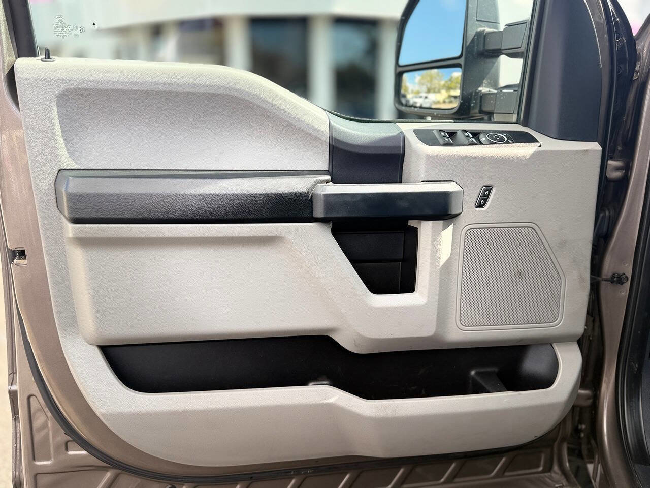 Used 2022 Ford F350 XL w/ Power Equipment Group image 16