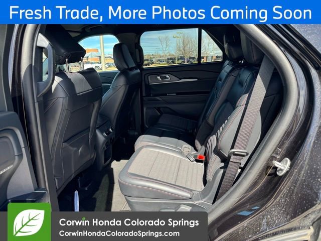 Used 2025 Ford Explorer ST-Line w/ ST-Line Street Pack image 10