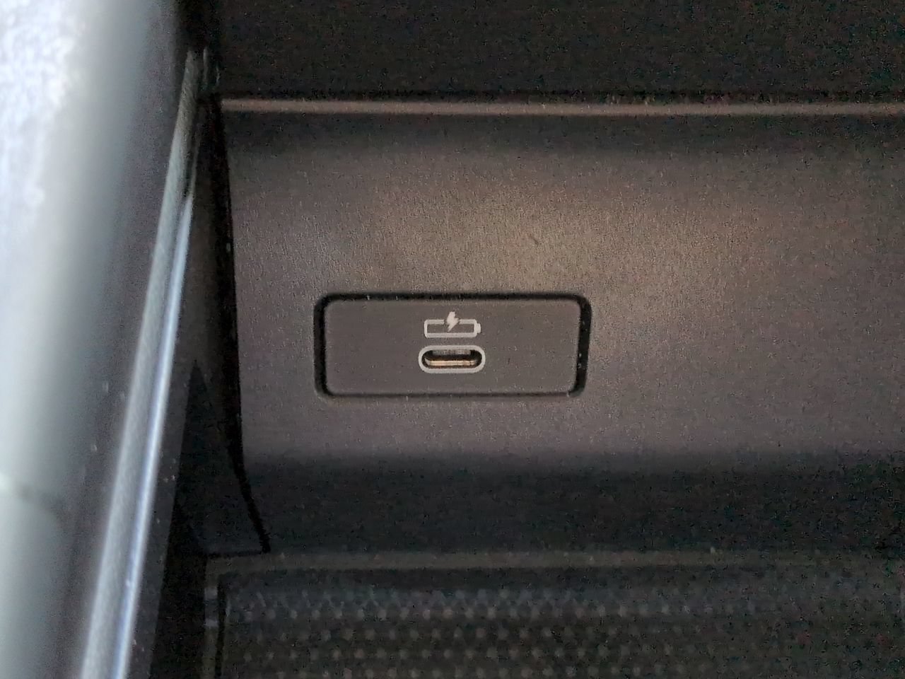 Used 2025 BMW X5 sDrive40i w/ Climate Comfort Package RWD image 24