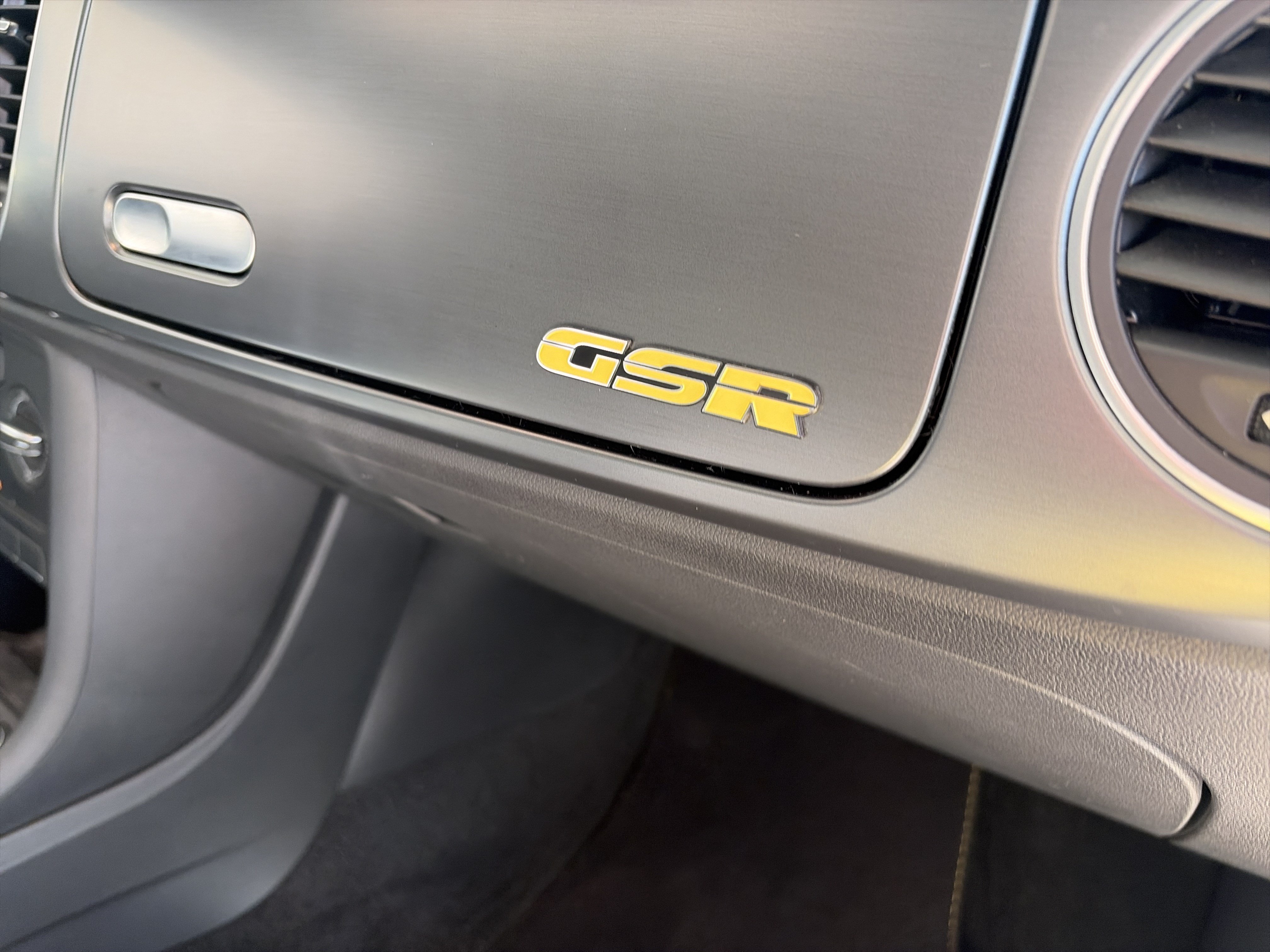 Used 2014 Volkswagen Beetle GSR FWD image 49
