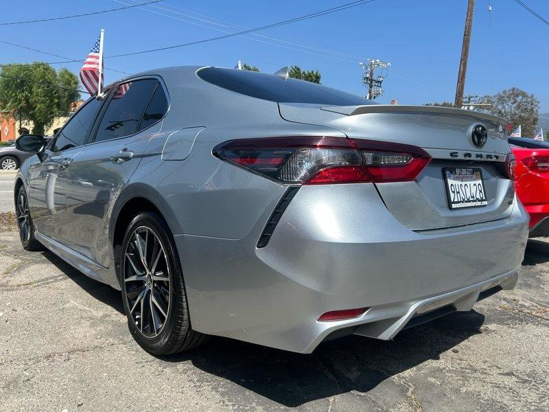 Used 2024 Toyota Camry SE FWD image 5
