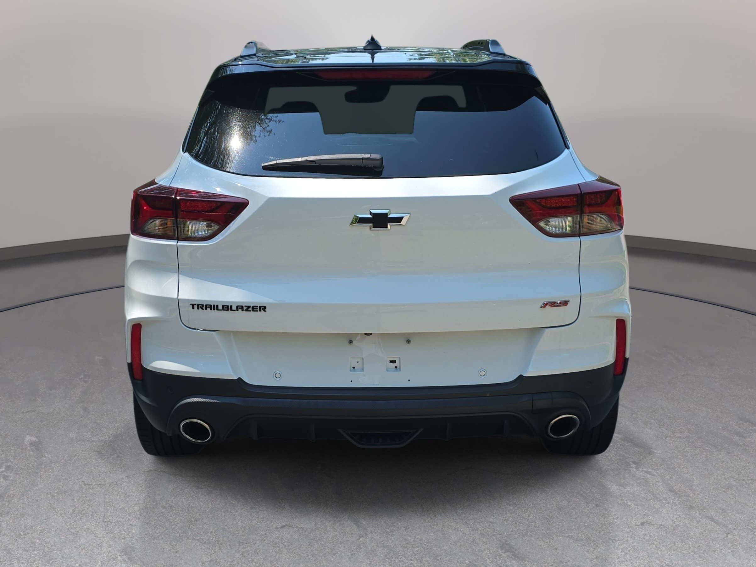 Used 2023 Chevrolet TrailBlazer RS w/ Sun and Liftgate Package FWD image 6