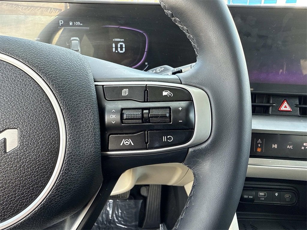 Used 2024 Kia Sportage EX image 17