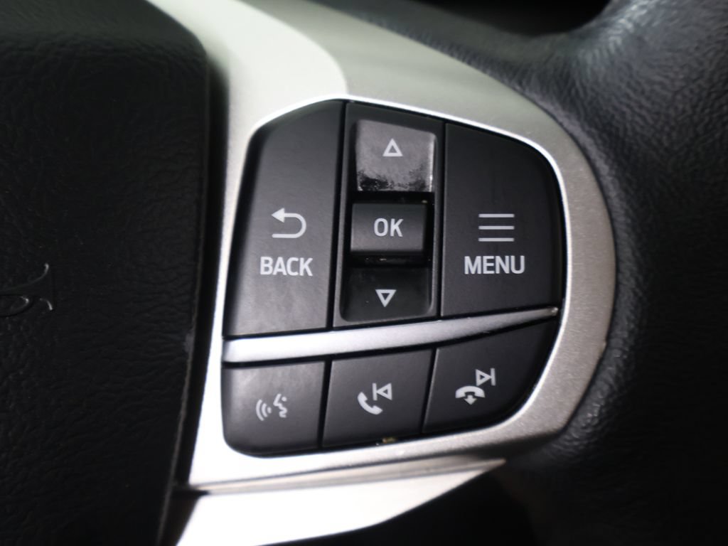 Used 2024 Ford Explorer XLT w/ Equipment Group 202A AWD/4WD image 46