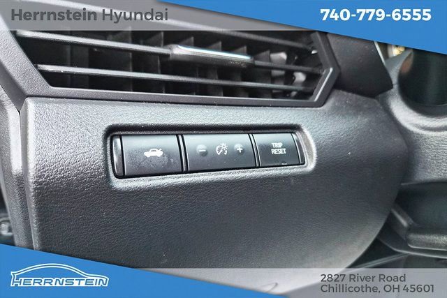 Used 2023 Nissan Altima 2.5 SV image 18