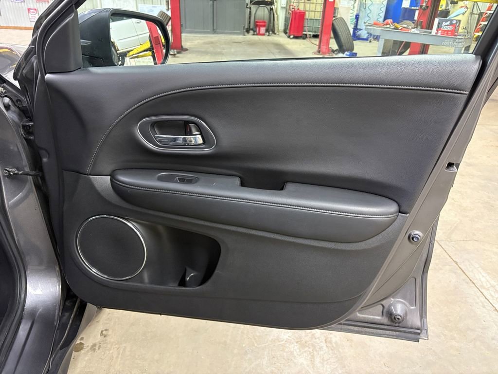 Used 2016 Honda HR-V EX-L image 16