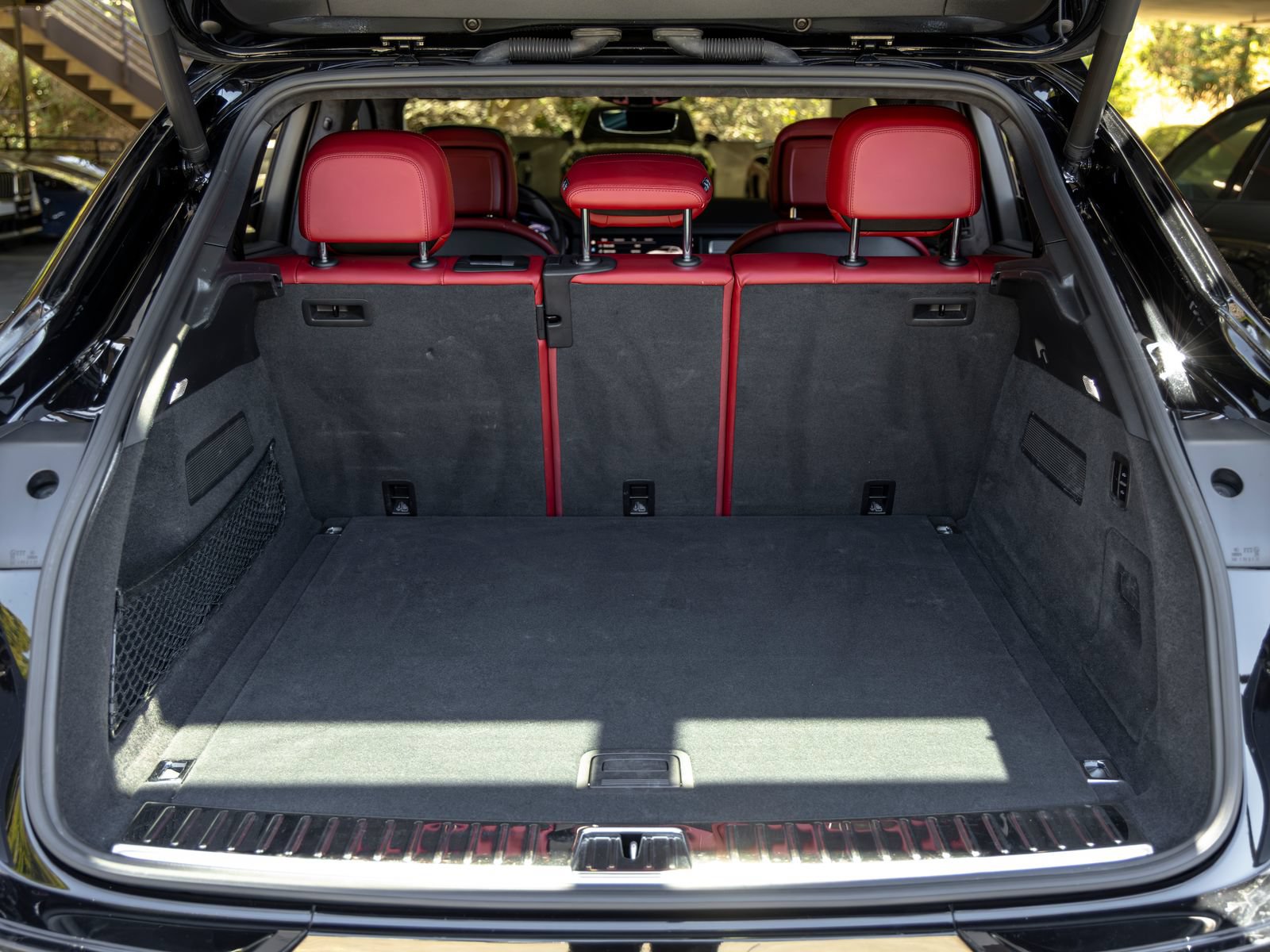 Certified 2022 Porsche Cayenne Turbo S AWD/4WD image 49
