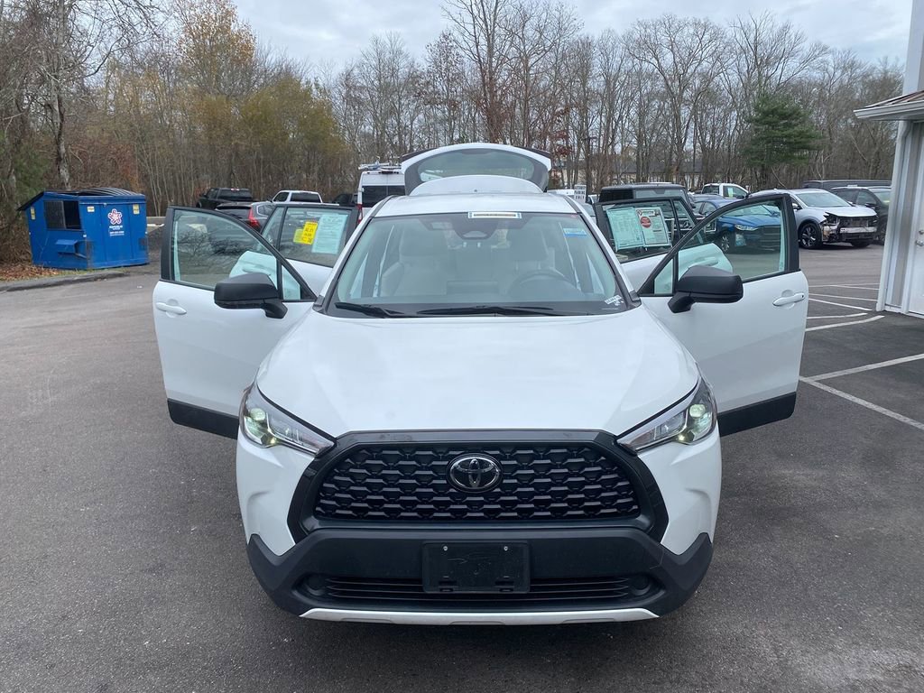 Used 2023 Toyota Corolla Cross L image 29