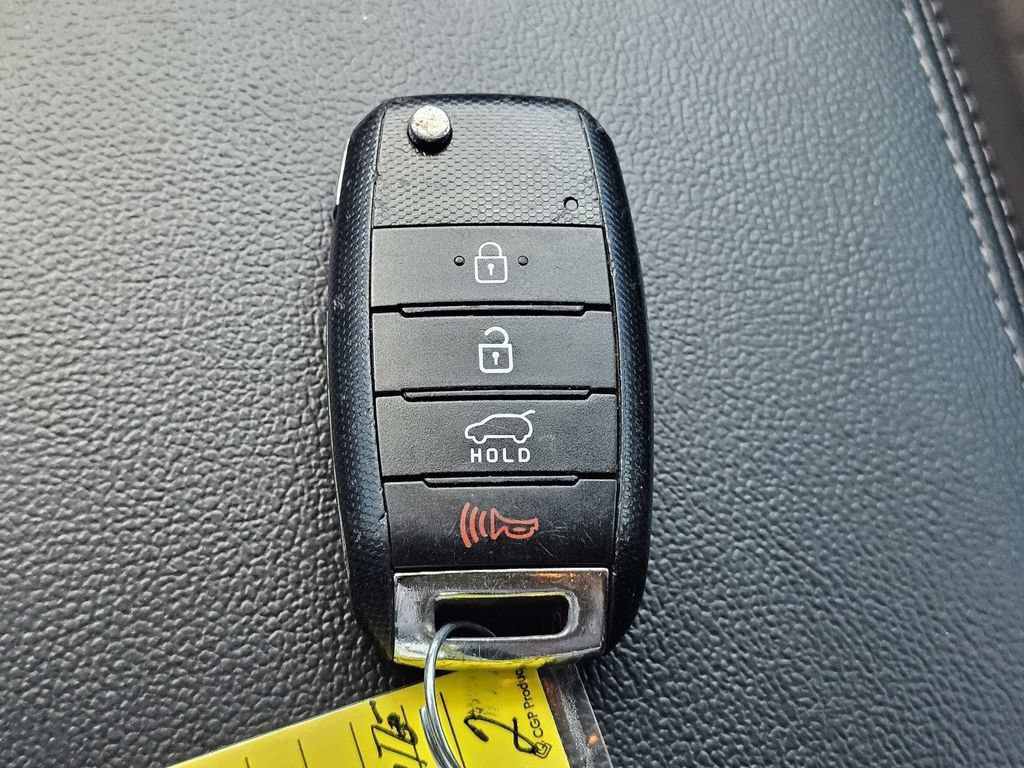 Used 2020 Kia Sorento FWD V6 image 27