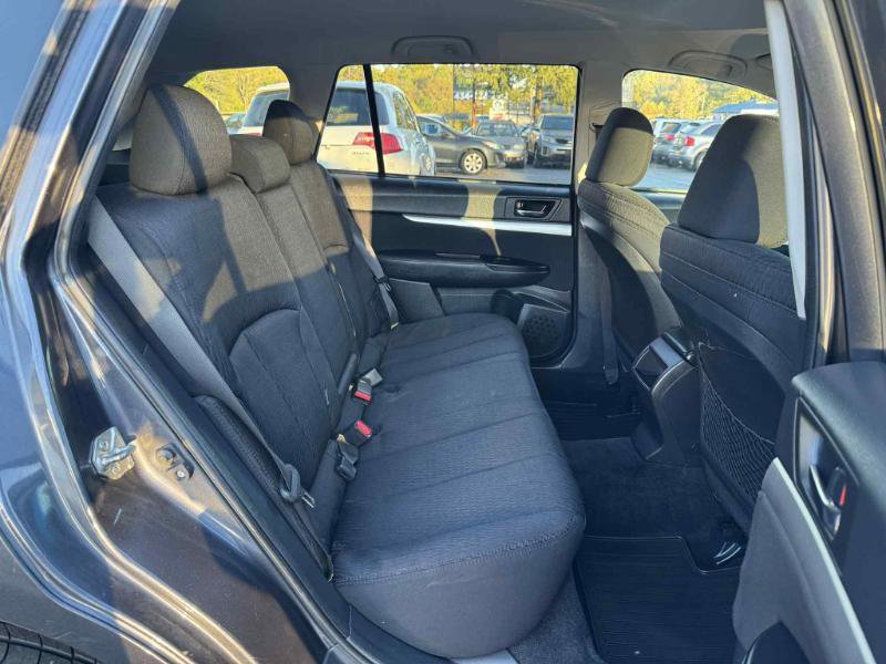 Used 2010 Subaru Outback 2.5i Premium AWD/4WD image 16