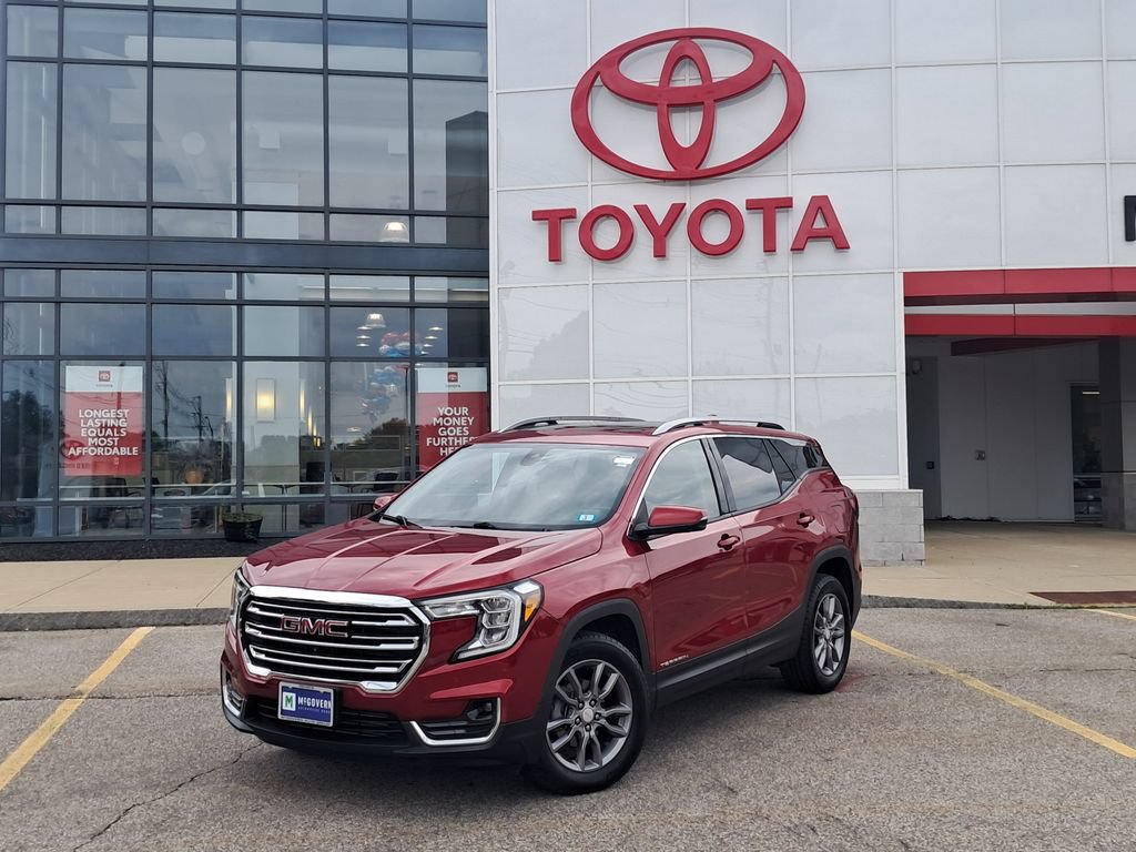 Used 2024 GMC Terrain SLT w/ Infotainment Package II