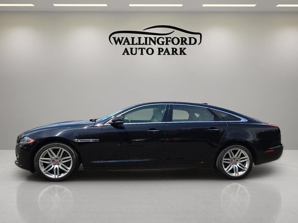 Used 2017 Jaguar XJ L Portfolio AWD/4WD image 2