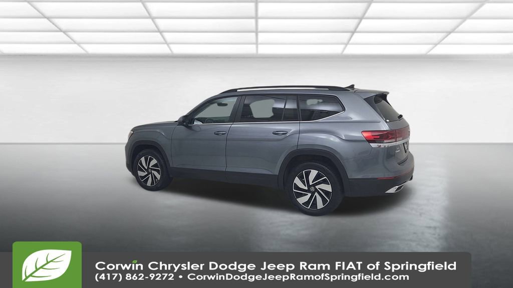 Used 2025 Volkswagen Atlas SE image 10