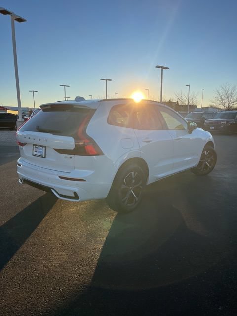 New 2026 Volvo XC60 B5 Core AWD/4WD image 3