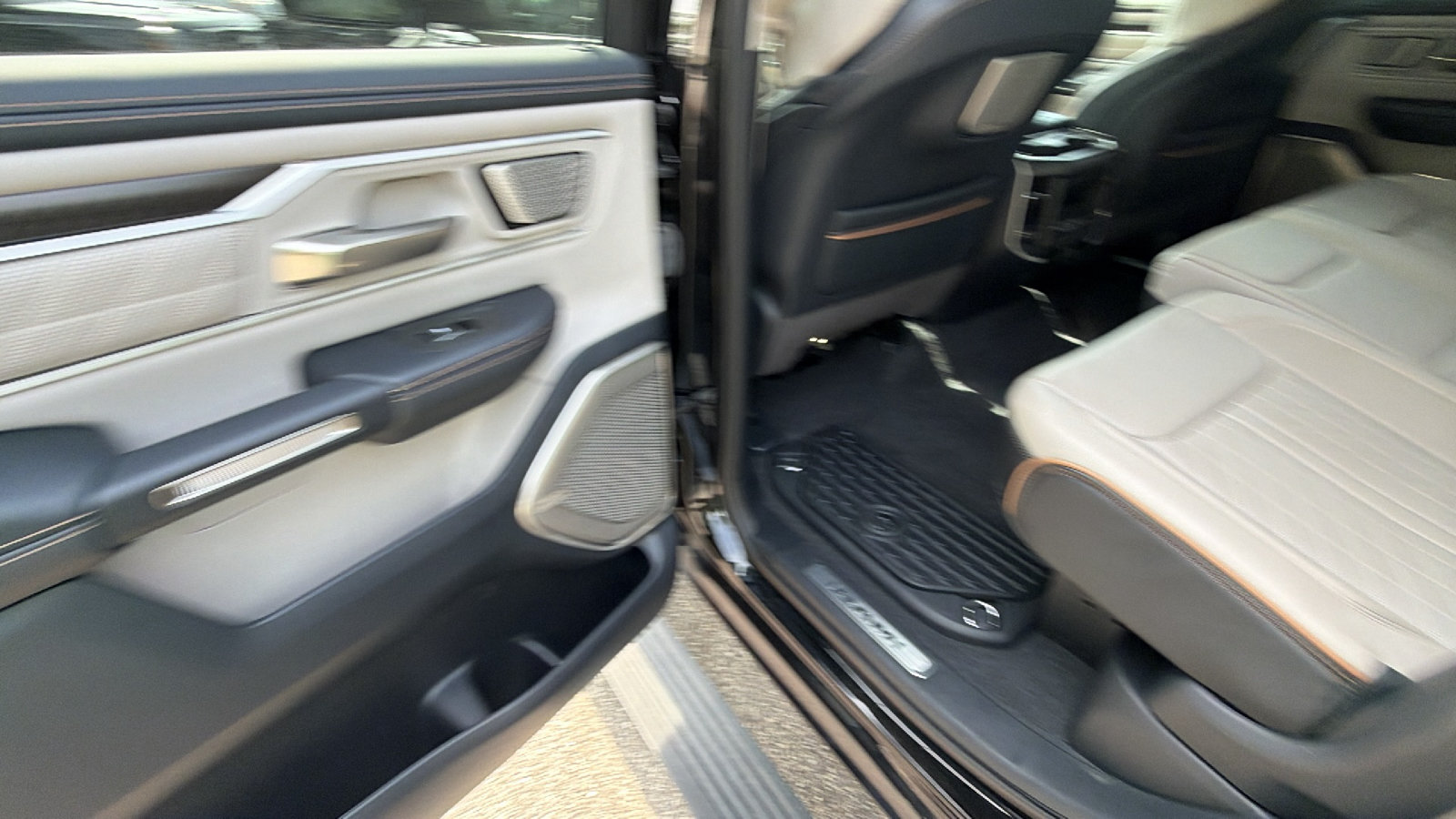 Used 2025 RAM 1500 Tungsten AWD/4WD image 24
