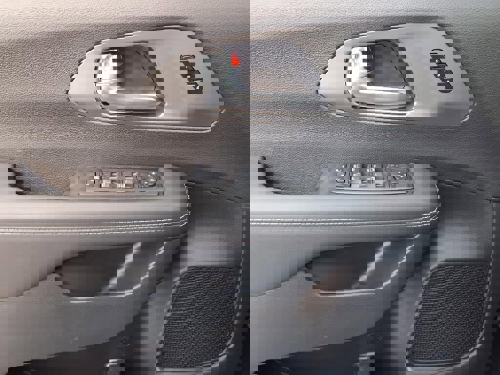 New 2025 Chrysler Pacifica Select image 16