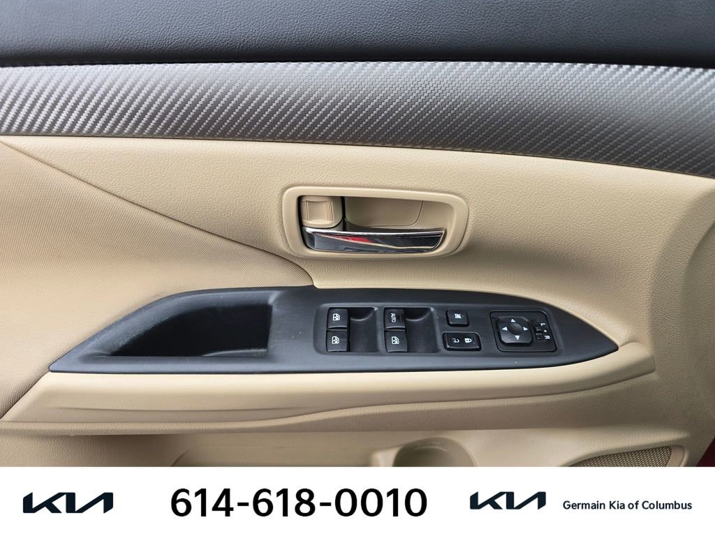 Used 2016 Mitsubishi Outlander SE image 26