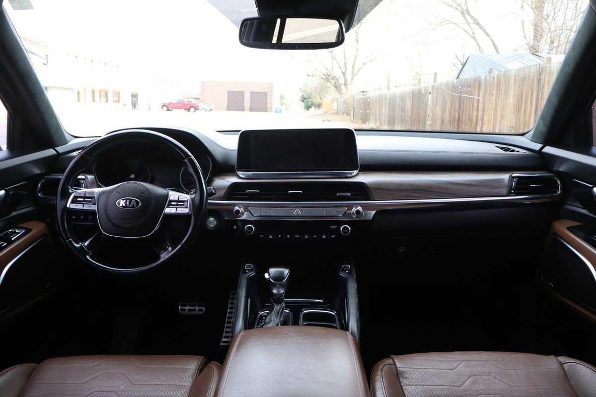 Used 2020 Kia Telluride SX w/ SX Prestige Package image 16