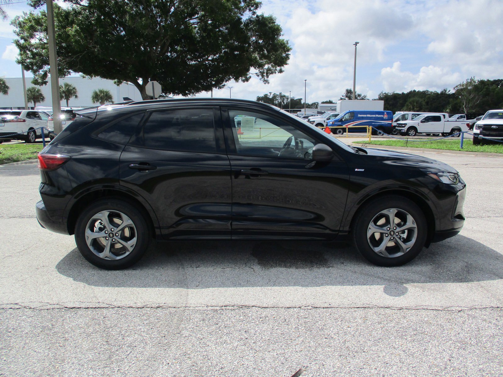 New 2024 Ford Escape ST-Line w/ Equipment Group 301A image 8