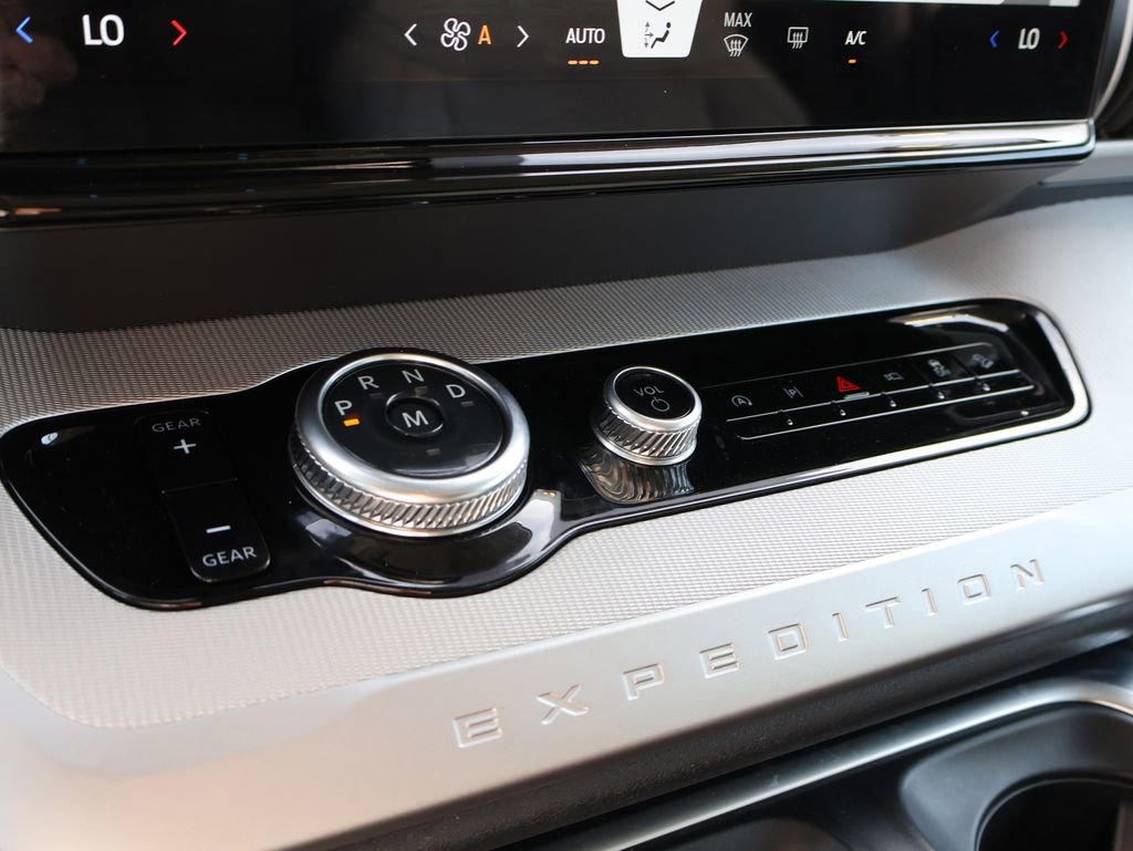 Certified 2025 Ford Expedition Active image 39