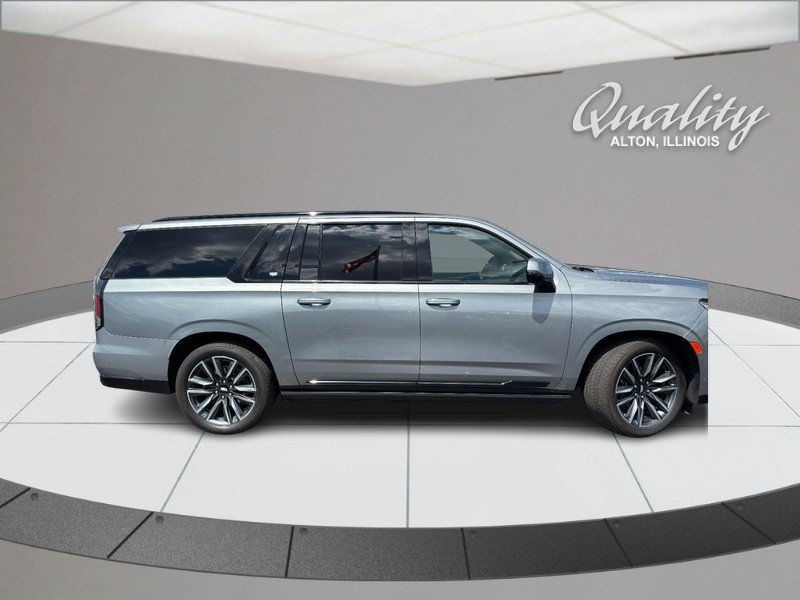 Used 2023 Cadillac Escalade ESV Sport w/ Touring Package AWD/4WD image 2