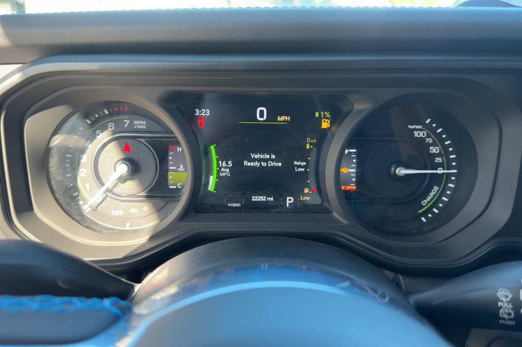 Used 2024 Jeep Wrangler High Altitude AWD/4WD image 16