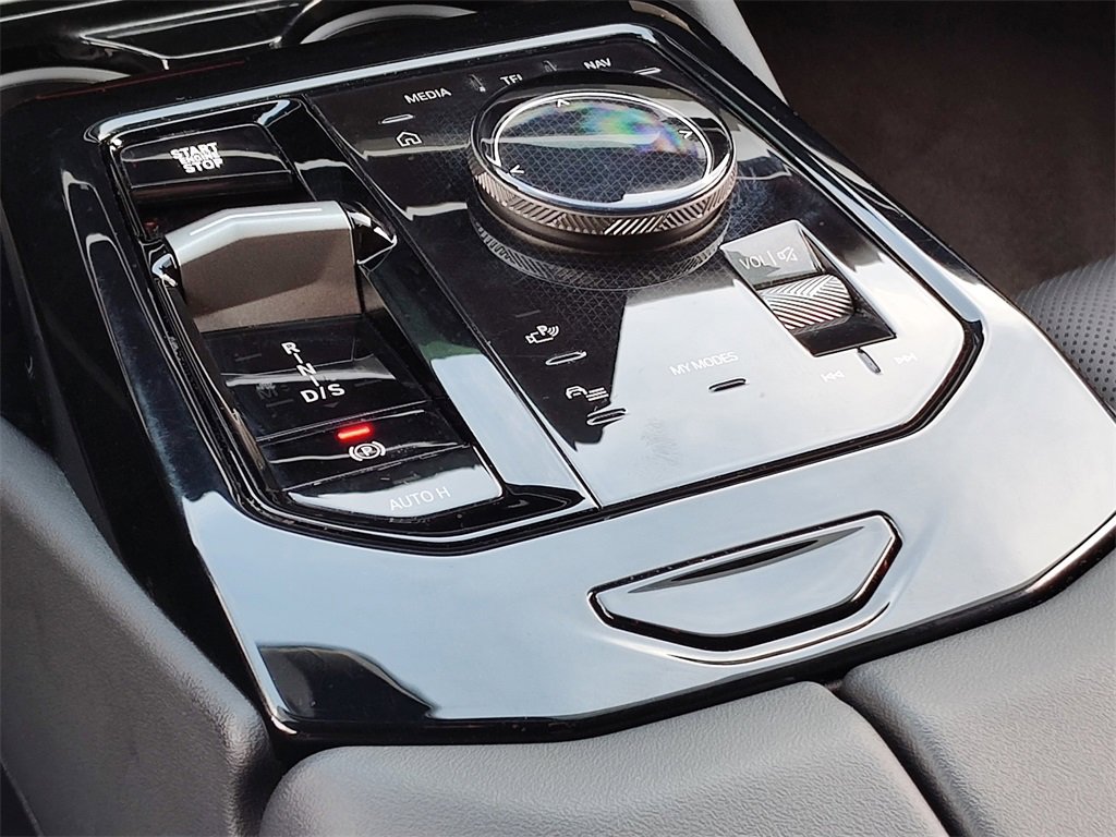 Used 2024 BMW 530i w/ Premium Package image 29