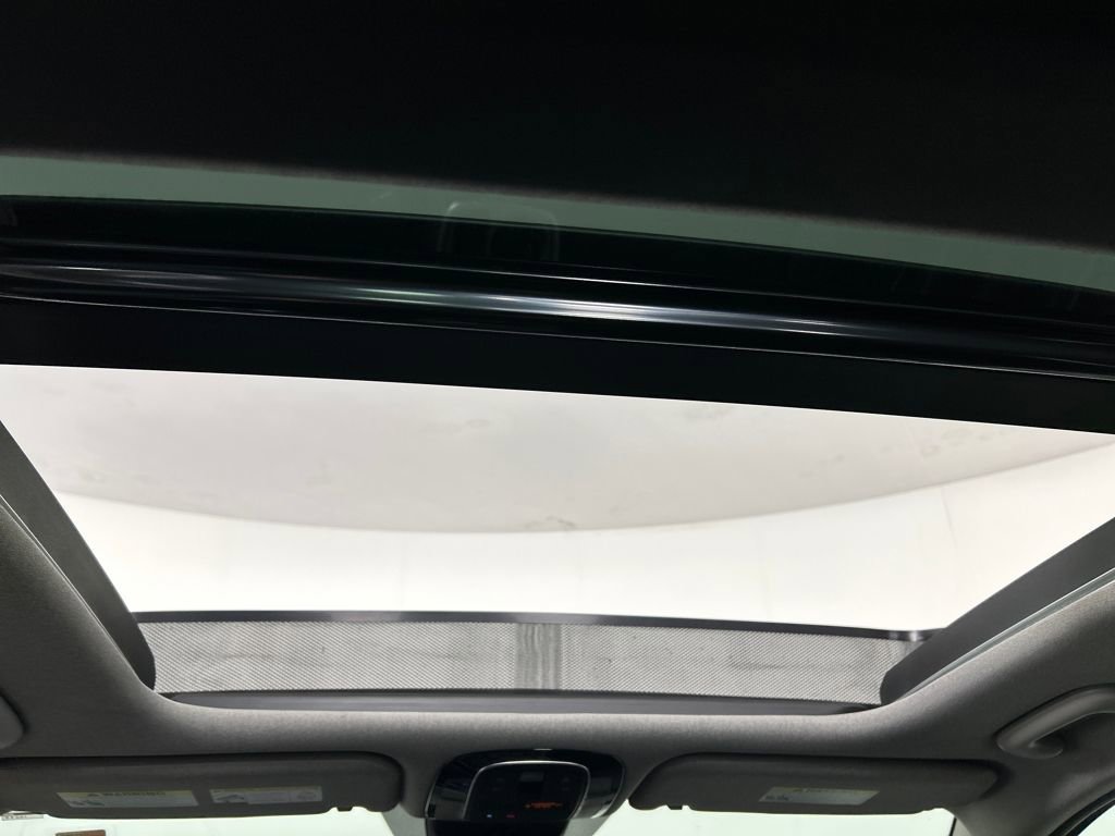 Used 2022 Hyundai Santa Fe Limited w/ Cargo Package image 16