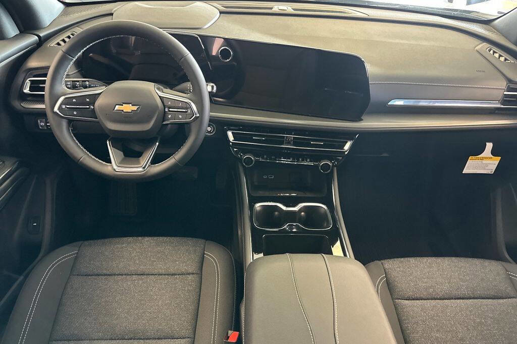 New 2026 Chevrolet Traverse LT w/ Sun and Wheel Package image 12