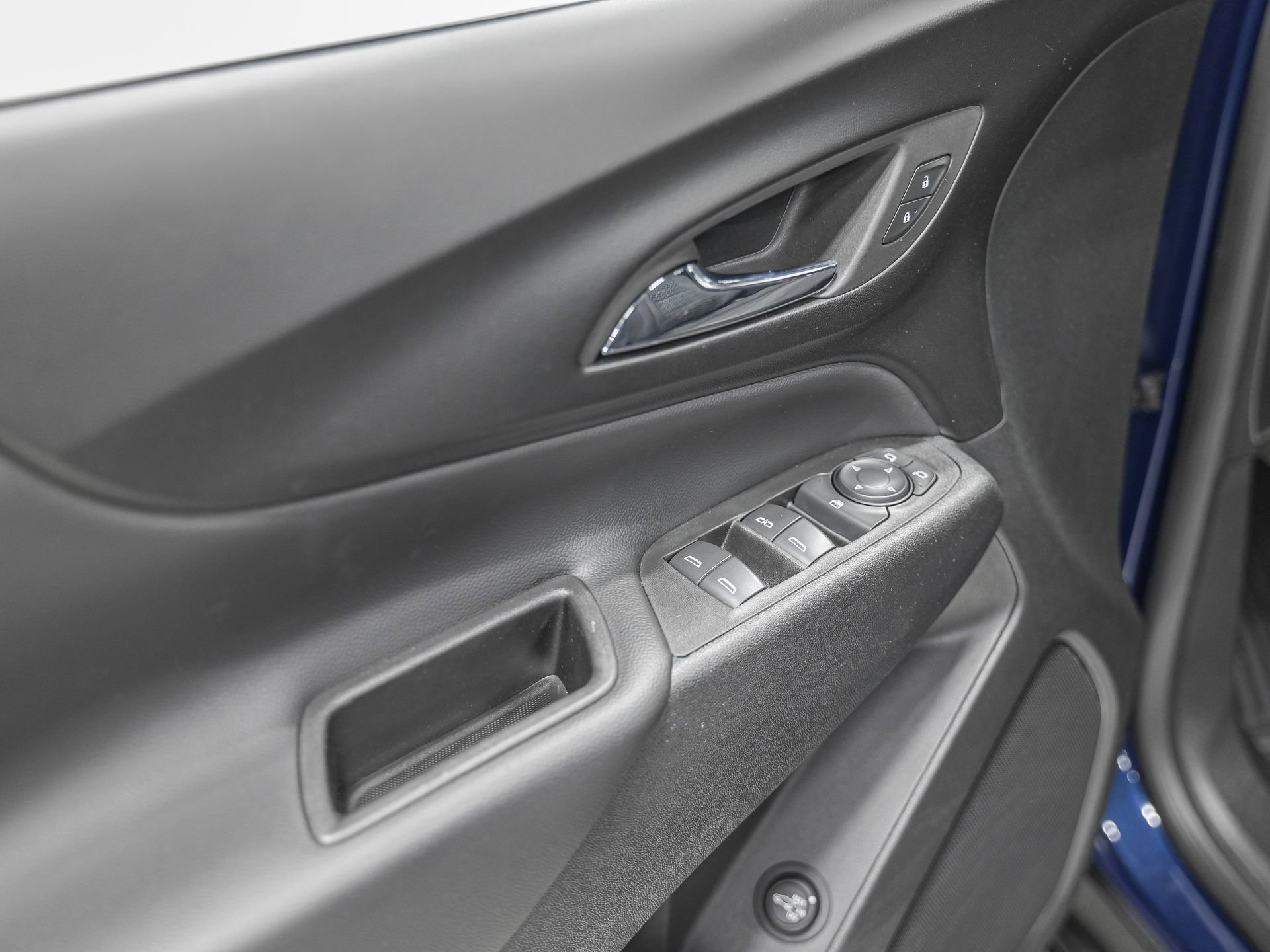 Used 2023 Chevrolet Equinox LT image 13