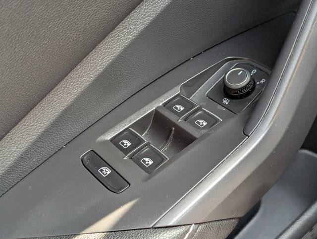 Certified 2024 Volkswagen Jetta SE FWD image 29