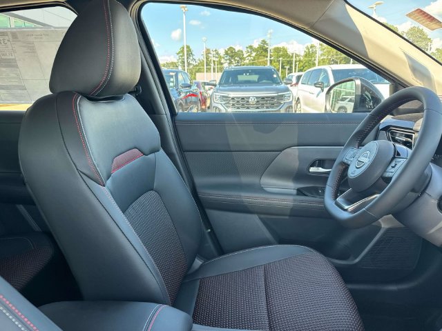 New 2027 Nissan Kicks SR FWD image 13