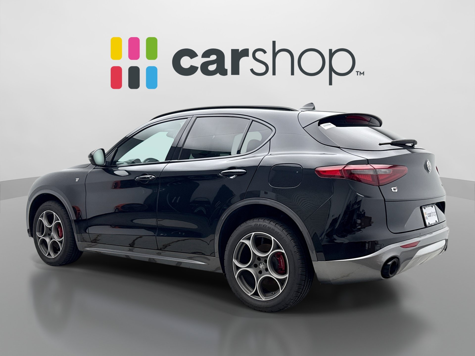 Used 2022 Alfa Romeo Stelvio Ti w/ Active Assist Plus Package AWD/4WD image 3
