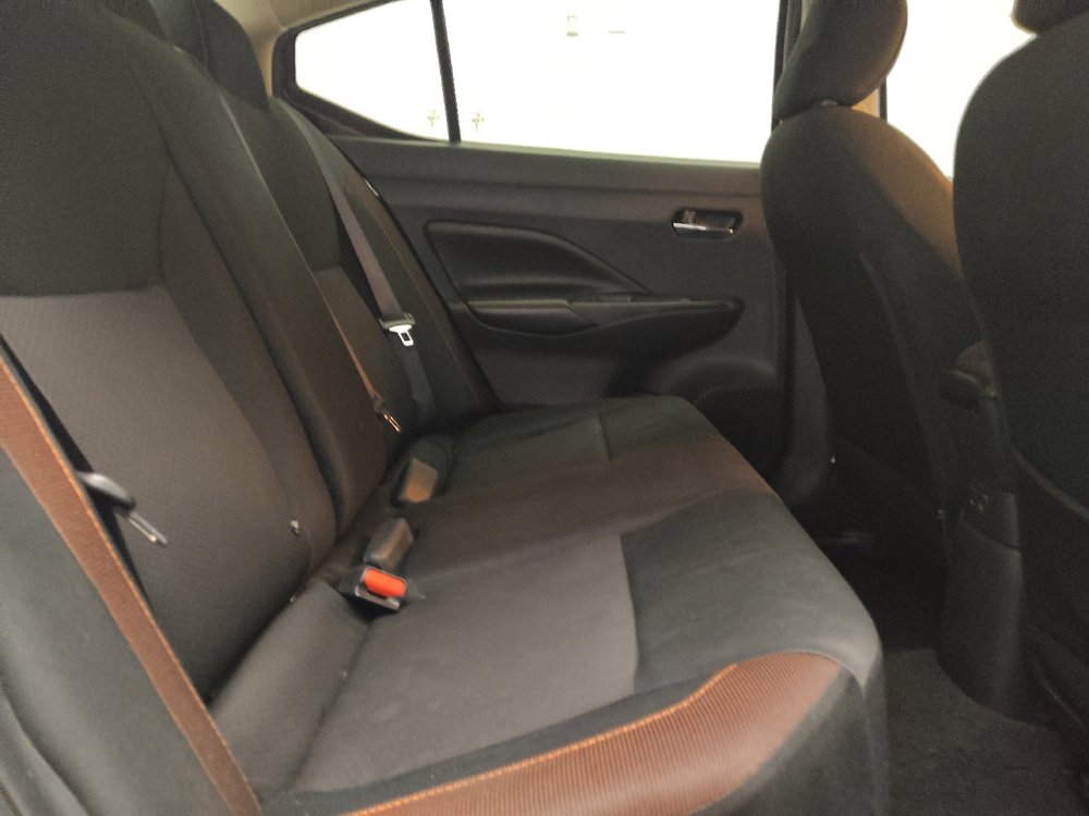 Used 2020 Nissan Versa SR FWD image 19