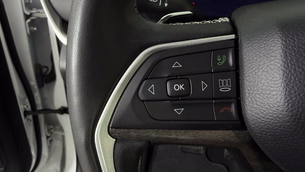 Used 2023 Jeep Grand Cherokee L Limited AWD/4WD image 18