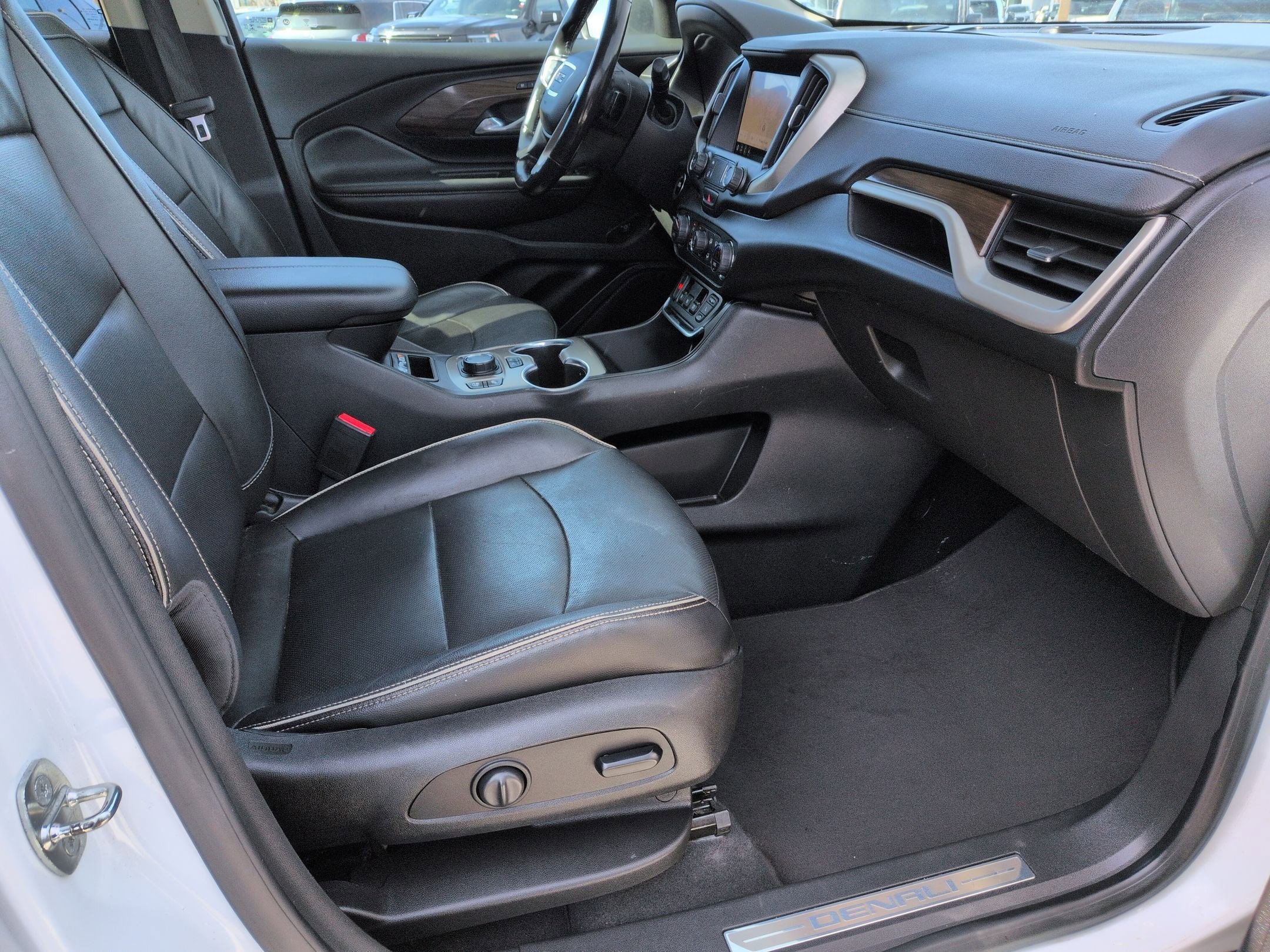 Used 2020 GMC Terrain Denali w/ Denali Premium Package image 33