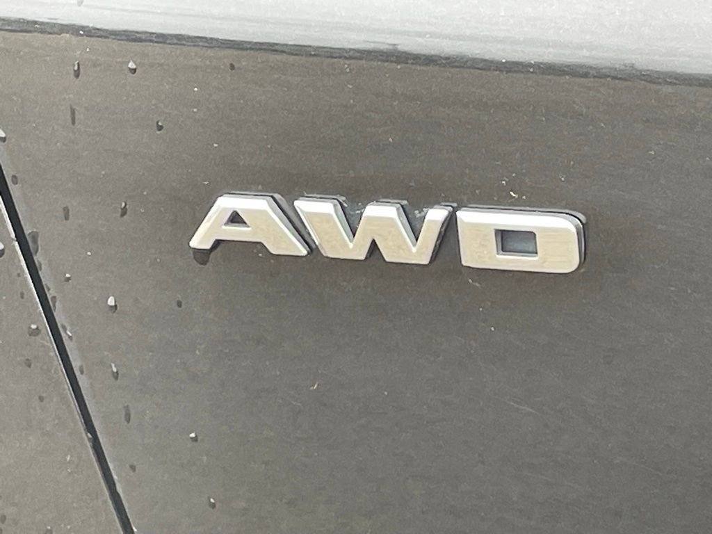 Used 2017 Cadillac XT5 Premium Luxury w/ LPO, Wheel Lock Package image 22