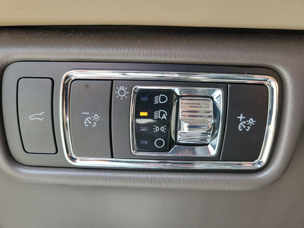 Certified 2023 Lincoln Aviator Reserve w/ Equipment Group 201A image 24